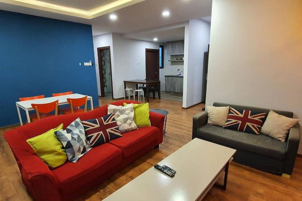 Lovely Jazz 1 3Bedrooms With 2 Card Lv9 Kuching Exterior photo
